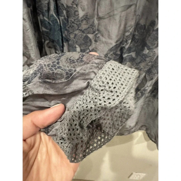 LE MARAIS Paris blue-gray 100% silk long sleeve blouse w floral Small C0525 - Picture 7 of 9